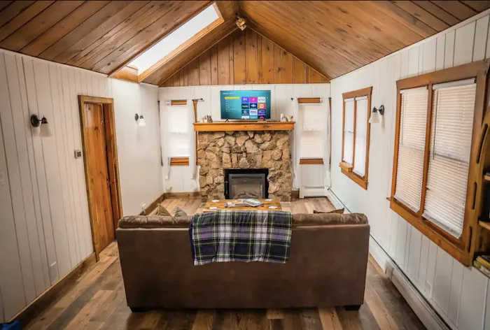 Rustic Retreat Picture 6