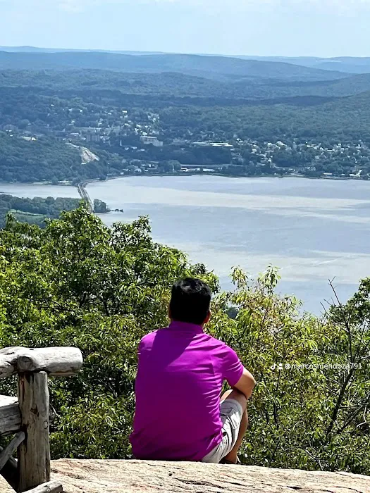 Timp-Torne/AT Trails Junction Lookout (near border of Harriman and Bear Mountain State Parks) Picture 5