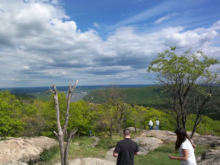 Bear Mountain Picture 1