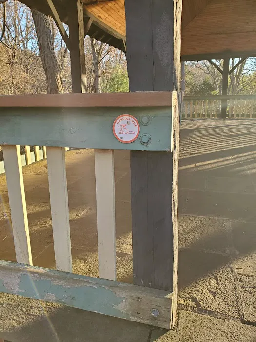 Marcia's Mile Gazebo Picture 9