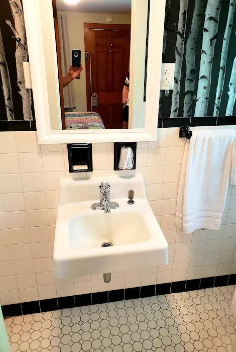 Bear Mountain Bridge Motel Picture 8