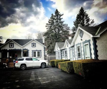 Bear Mountain Bridge Motel