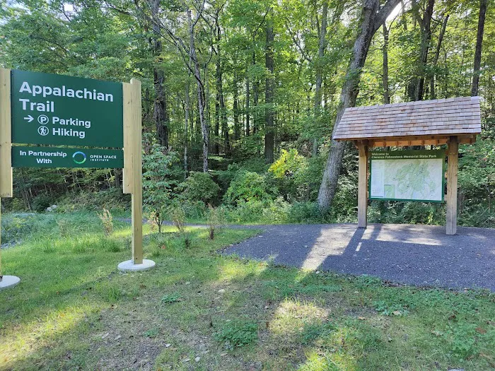 Appalachian Trail Southbound Entrance, Clarence Fahnestock State Park Picture 9