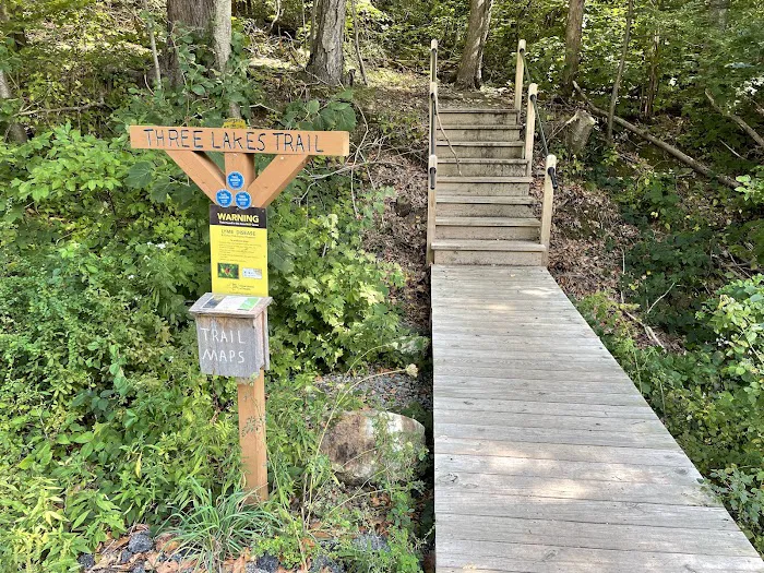 Three Lakes Trailhead Picture 4