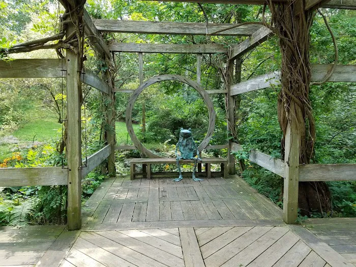 Stonecrop Gardens Picture 8