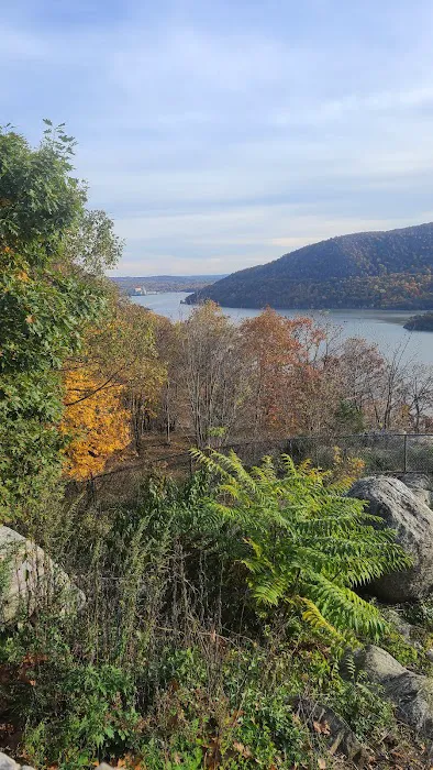 Bear Mountain Inn - Overlook Lodge Picture 4