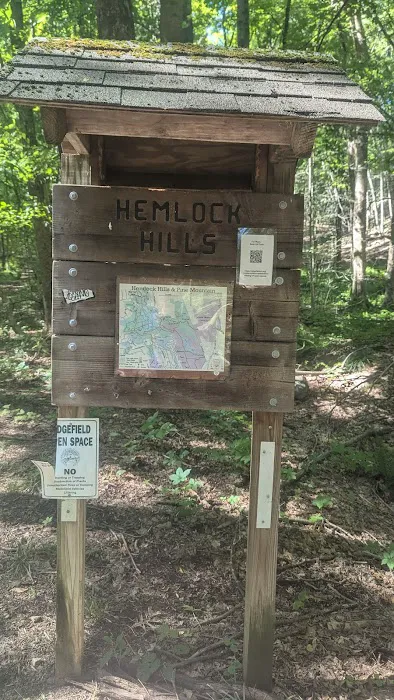 Hemlock Hills Parking Bear Mountain Rd Picture 1