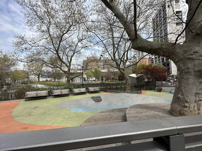 Chelsea Waterside Dog Park Picture 9