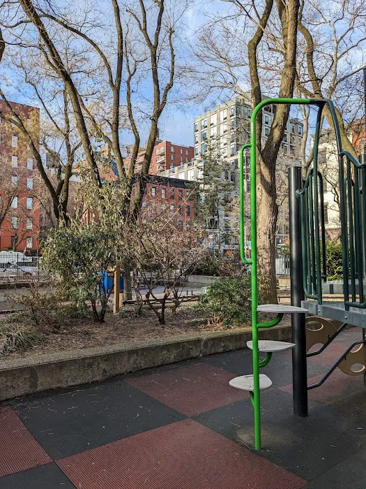 Clement Clarke Moore Park Picture 8