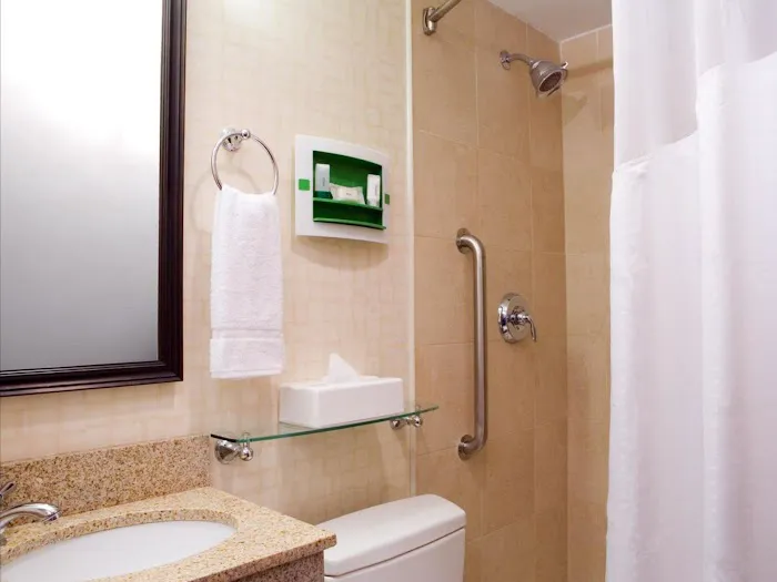 Holiday Inn Manhattan 6th Ave - Chelsea by IHG Picture 2
