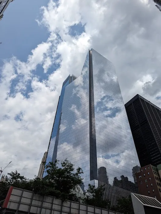 Albany Street Plaza Picture 2