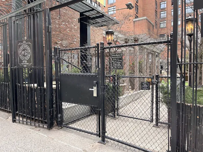 Soho Grand Private Dog Park Picture 10