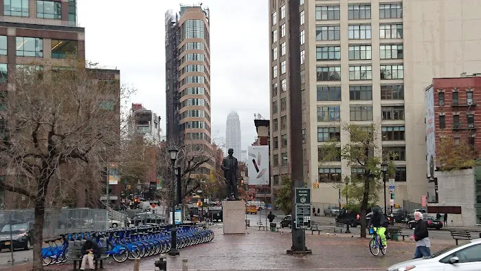 Duarte Square Picture 3
