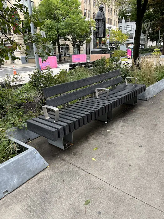 Spring Street Park Picture 7