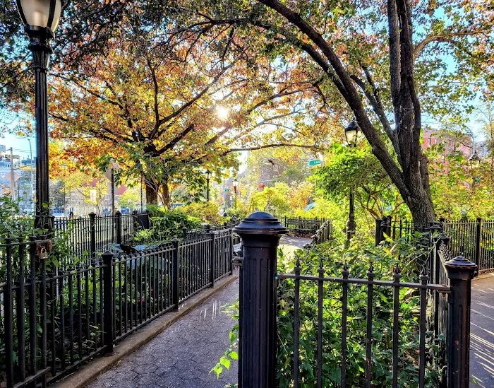 Bedford Triangle Park Picture 4