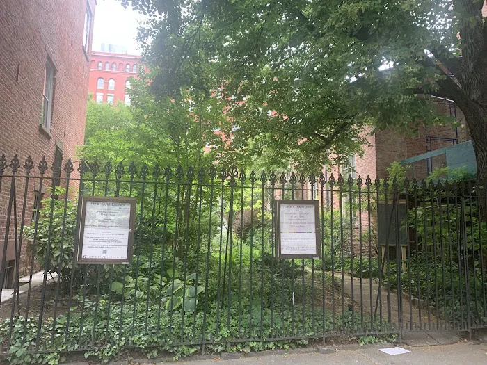 St Luke in the Fields Garden Picture 3
