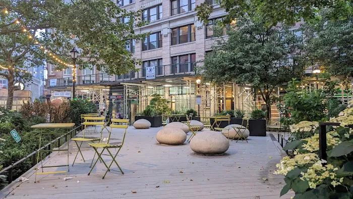 Bogardus Plaza Picture 5