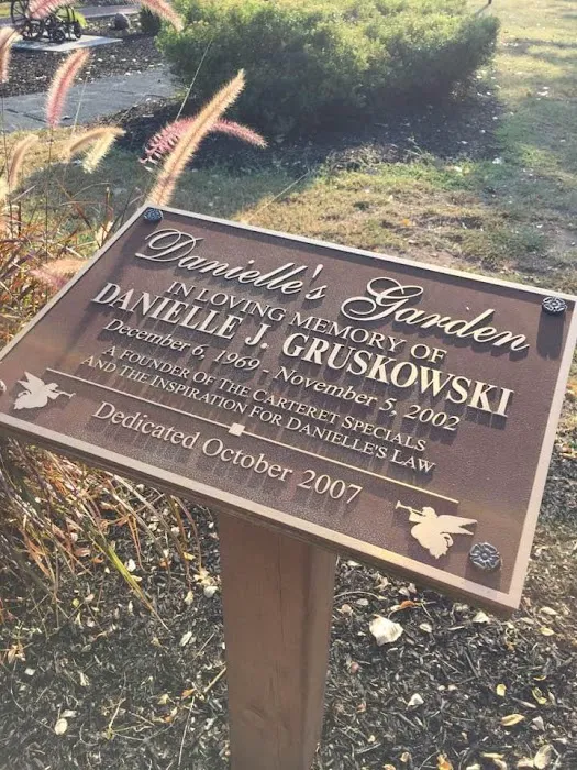 Danielle's Garden Picture 3