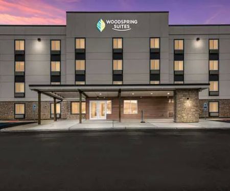 WoodSpring Suites Linden
