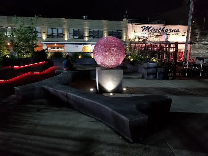 Inspiration Plaza Picture 2
