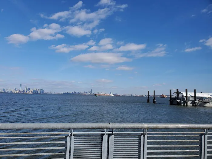 North Shore Waterfront Esplanade Park Picture 9