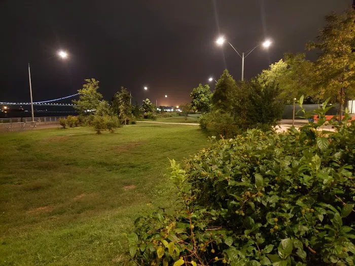 Stapleton Waterfront Park Picture 4