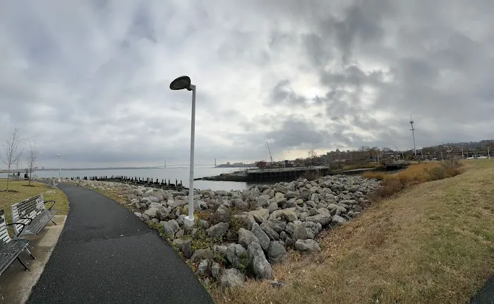 Stapleton Esplanade Picture 4