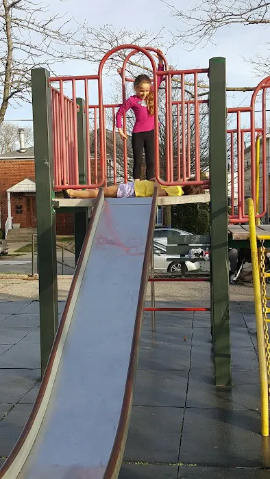 Greencroft Playground Picture 7