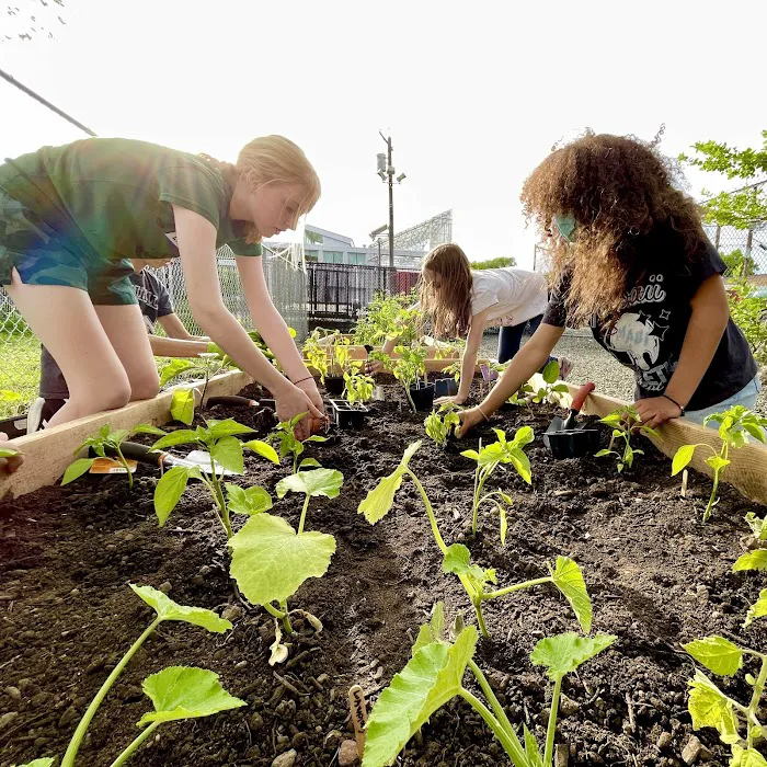 RCE Learning Garden Lincoln Park Picture 10