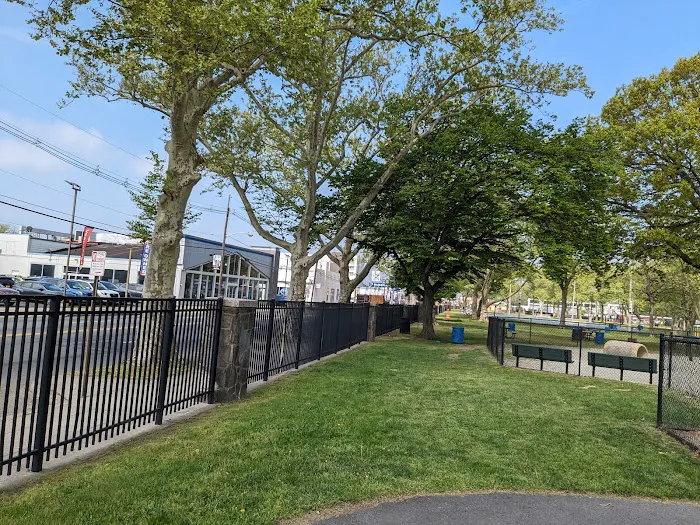 Lincoln Park Mini Dog Run Picture 4