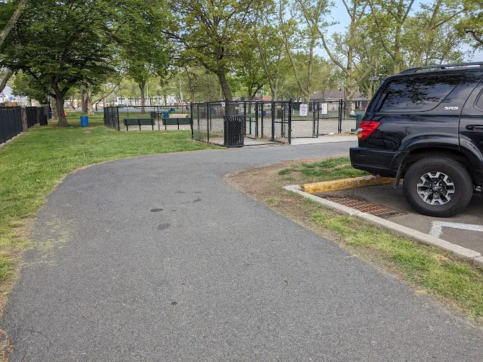 Lincoln Park Mini Dog Run Picture 6