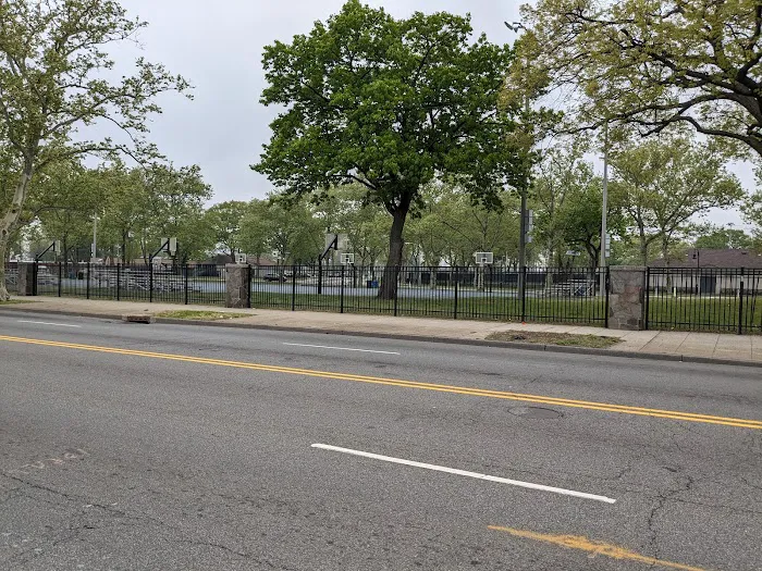 Lincoln Park Mini Dog Run Picture 2