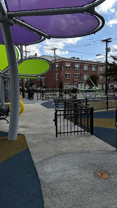 Madison Park Picture 1
