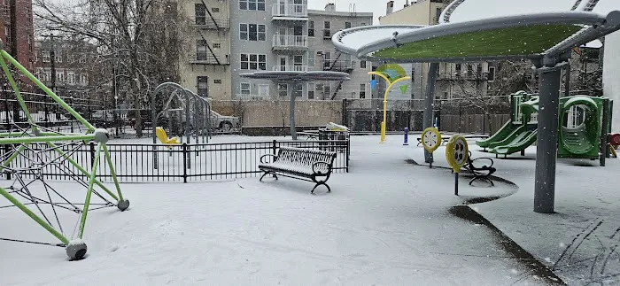 Madison Park Picture 8