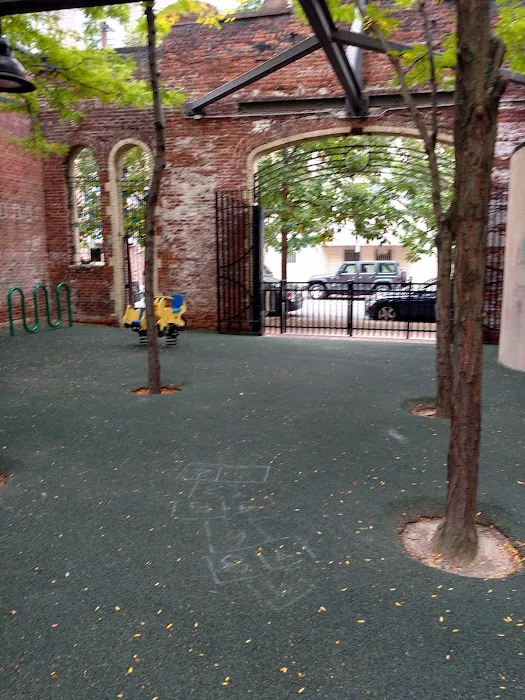Jackson St. Park Picture 5