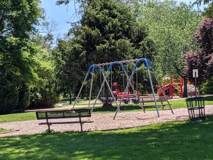 Brookside Park Picture 3