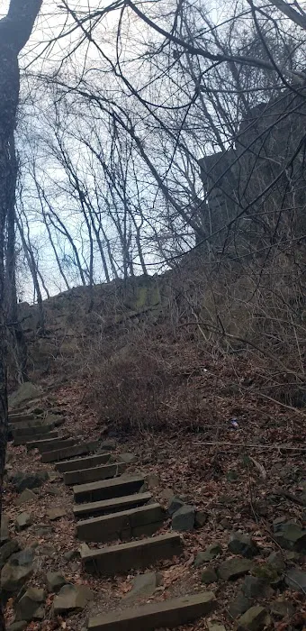 Mills Reservation Lenape trail parking Picture 5