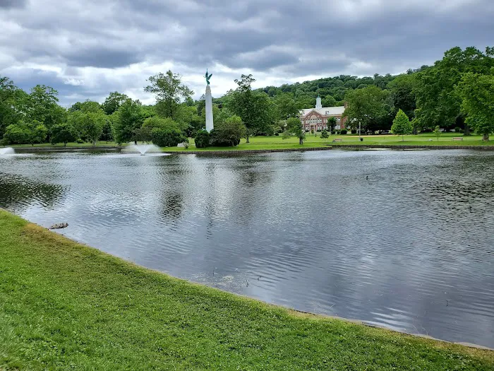 Edgemont Park Picture 5