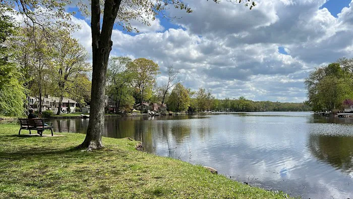 Tall Oaks Park Picture 4