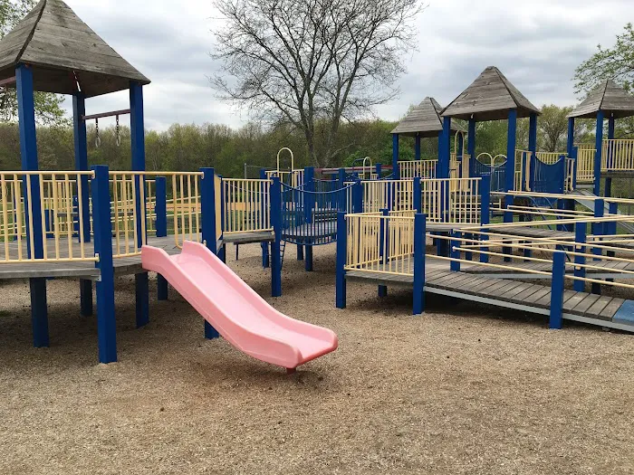 Littell's Pond Park Picture 7