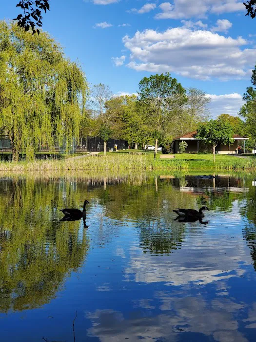 Littell's Pond Park Picture 3