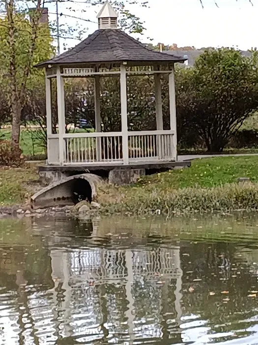 Littell's Pond Park Picture 4