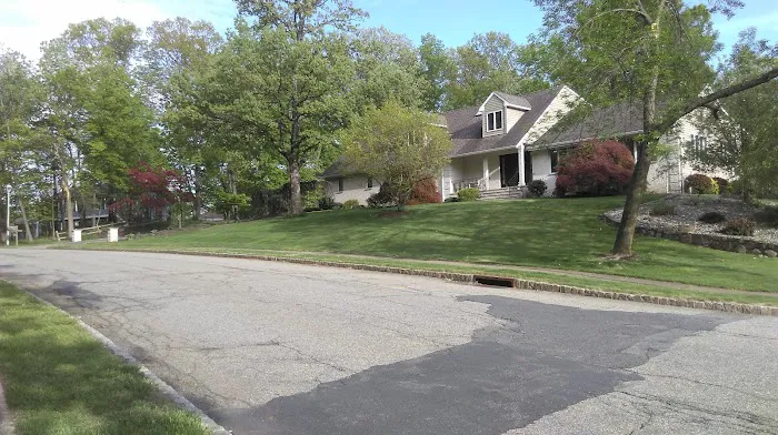 Cedar Knolls Picture 9
