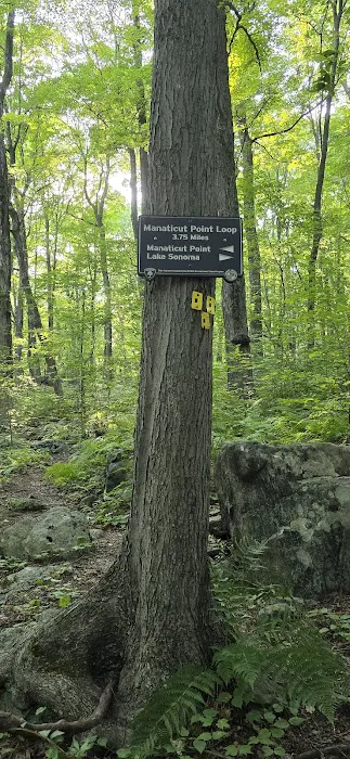 Manaticut Point Trailhead Picture 10