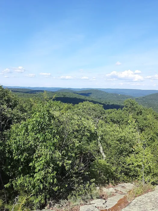 Manaticut Point Trailhead Picture 2