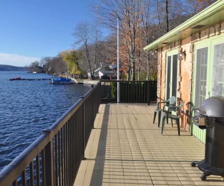 Lakefront Escape Suites