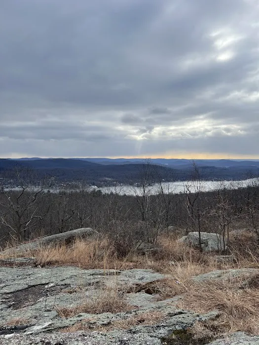 Cascade Lake Picture 1