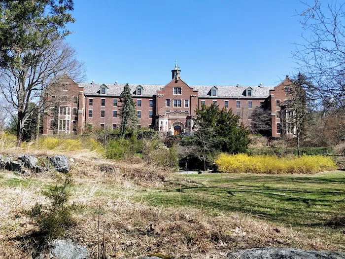 Arden Point and Glenclyffe Picture 10