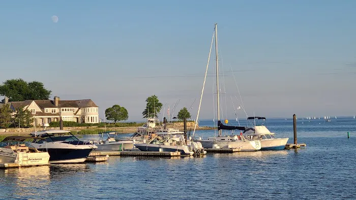 Westport Longshore Club Park Picture 5
