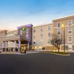Holiday Inn Express & Suites Danbury - I-84, an IHG Hotel